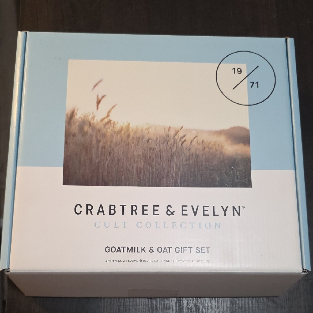 Crabtree & Evelyn Cult Collection Goatmilk & Oat Gift Set - Light Blue